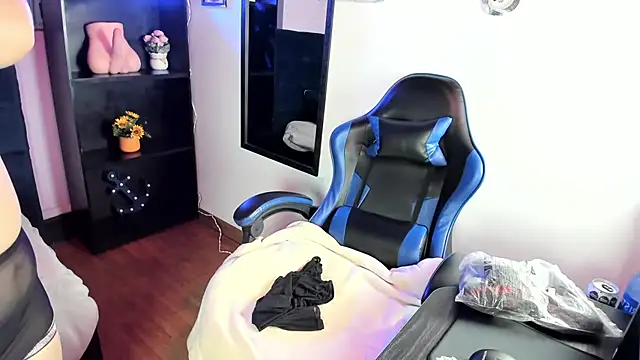 Amy hoy69 online show from 09-24-25, 02:15