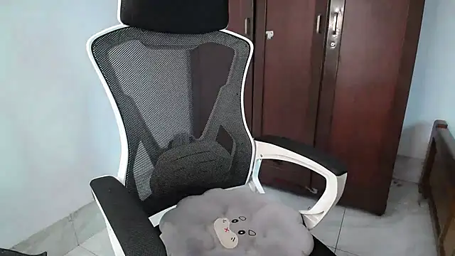 Snapshot of Lunobaby_204 chatting on 11-09-25, 03:16 Lunobaby 204 online show from 11-09-25, 03:16