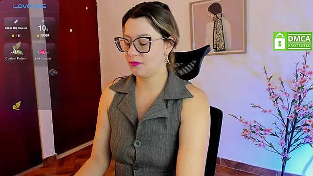 Chanelll Taylorr  online show from 01-24-25, 02:08