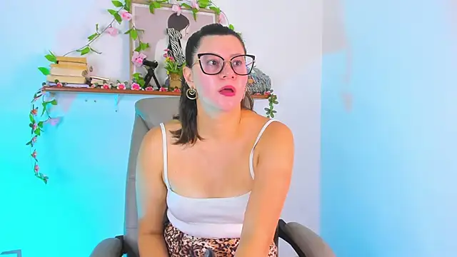 Chanelll Taylorr  online show from 03-07-26, 12:57