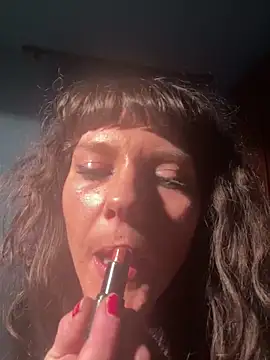 Snapshot of OniricFemme chatting on 02-19-25, 11:04 OniricFemme online show from 02-19-25, 11:04