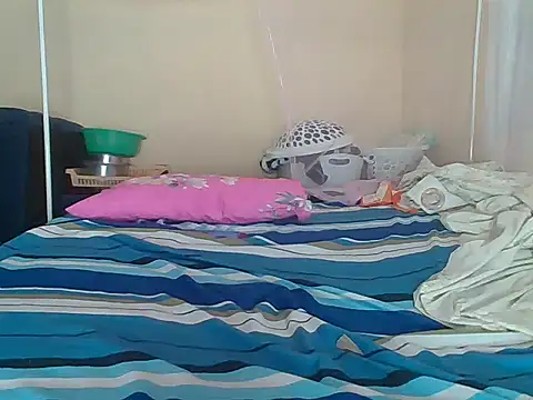 awino001 online show from 09-10-25, 02:00