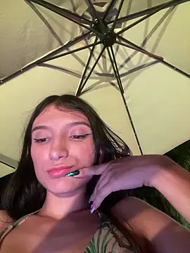 Snapshot of loly-yandere chatting on 01-11-25, 11:35 loly-yandere online show from 01-11-25, 11:35