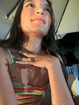 Snapshot of loly-yandere chatting on 01-19-25, 02:25 loly-yandere online show from 01-19-25, 02:25