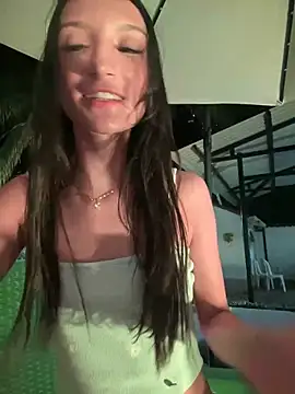 Snapshot of loly-yandere chatting on 02-01-25, 12:18 loly-yandere online show from 02-01-25, 12:18