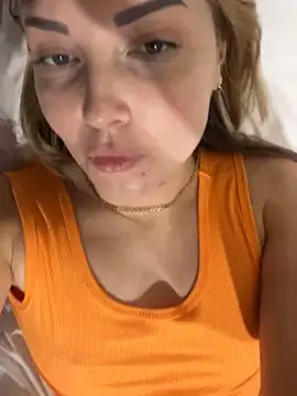 Snapshot of Aleksandrakis chatting on 02-05-25, 02:08 Aleksandrakis online show from 02-05-25, 02:08