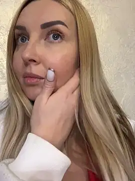 Snapshot of Aleksandrakis chatting on 02-17-25, 03:09 Aleksandrakis online show from 02-17-25, 03:09