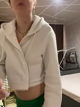 Snapshot of Aleksandrakis chatting on 02-21-25, 11:22 Aleksandrakis online show from 02-21-25, 11:22