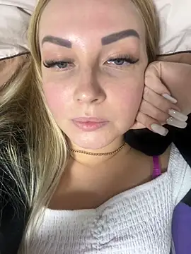 Snapshot of Aleksandrakis chatting on 03-01-25, 06:11 Aleksandrakis online show from 03-01-25, 06:11