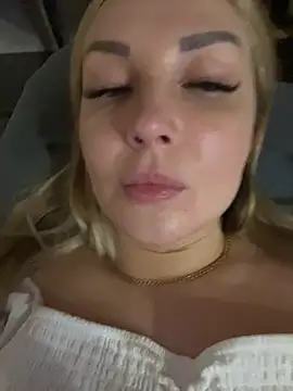 Snapshot of Aleksandrakis chatting on 03-04-25, 07:54 Aleksandrakis online show from 03-04-25, 07:54