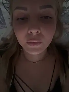 Snapshot of Aleksandrakis chatting on 03-21-25, 03:57 Aleksandrakis online show from 03-21-25, 03:57