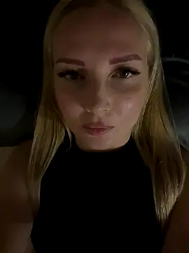 Snapshot of Aleksandrakis chatting on 09-10-25, 01:22 Aleksandrakis online show from 09-10-25, 01:22