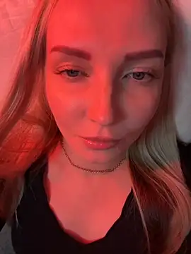 Snapshot of Aleksandrakis chatting on 10-23-25, 06:06 Aleksandrakis online show from 10-23-25, 06:06