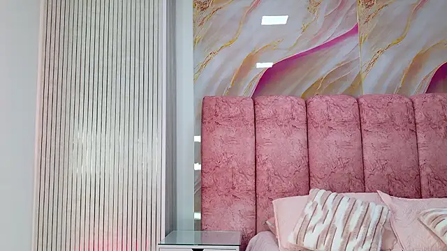 kendal rossi online show from 02-04-26, 12:00