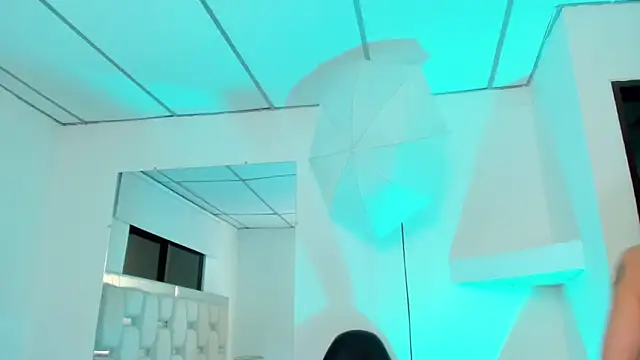 Naomi-Haruno online show from 01-21-25, 10:52