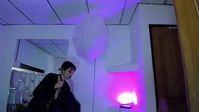 Naomi-Haruno online show from 01-31-25, 10:10