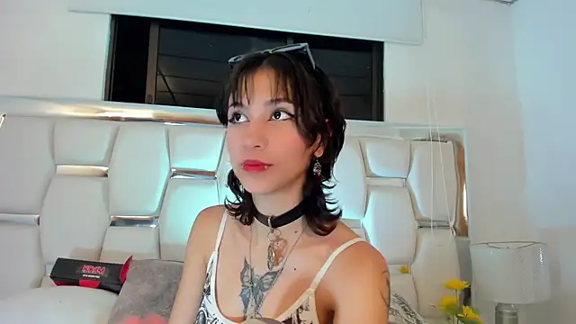 Naomi-Haruno online show from 02-06-25, 08:18