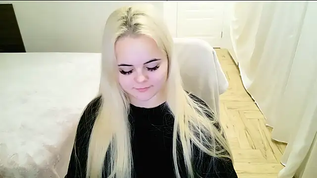 lovely-eyes online show from 12-30-24, 12:43