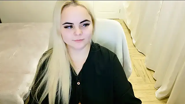 lovely-eyes online show from 02-13-25, 08:03