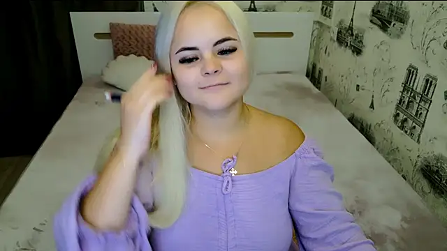 lovely-eyes online show from 10-15-25, 06:52