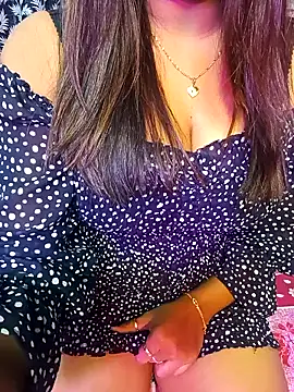 Snapshot of beauty_alina chatting on 12-14-24, 12:44 beauty alina online show from 12-14-24, 12:44