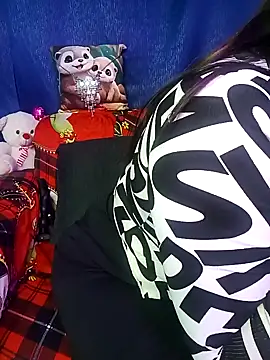 Snapshot of beauty_alina chatting on 02-11-25, 12:27 beauty alina online show from 02-11-25, 12:27