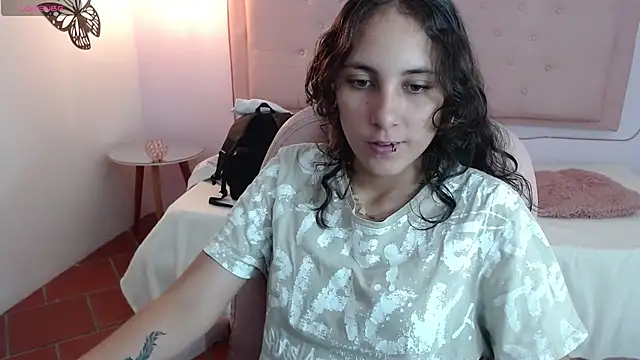 xlunna online show from 02-06-25, 07:40