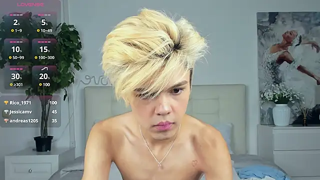 Felix Rey online show from 03-15-25, 10:33