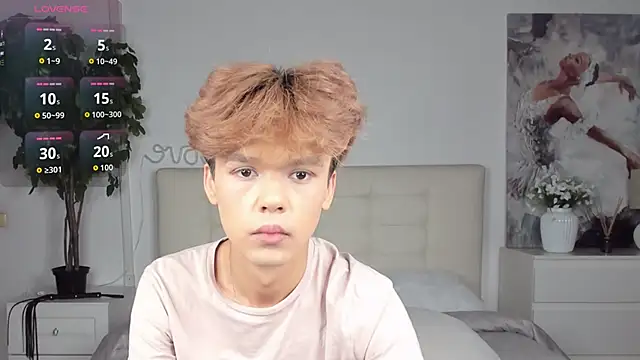 Felix Rey online show from 09-27-25, 05:40