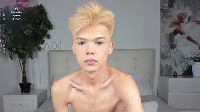 Felix Rey online show from 11-11-25, 04:18