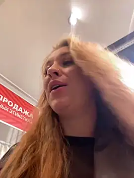 Snapshot of Sweet___Emily chatting on 12-24-24, 03:37 Sweet   Emily online show from 12-24-24, 03:37