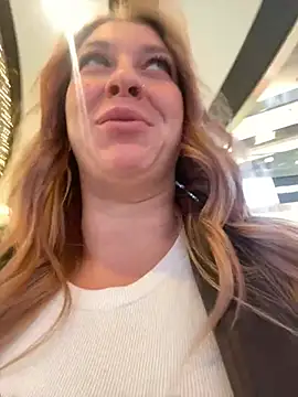 Snapshot of Sweet___Emily chatting on 01-17-25, 02:28 Sweet   Emily online show from 01-17-25, 02:28