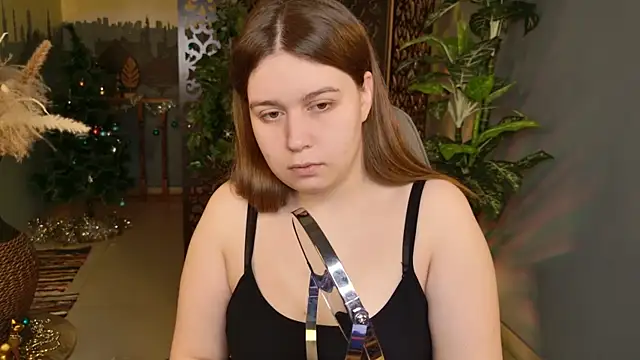 Snapshot of FioraMarmoris chatting on 01-08-26, 05:10 FioraMarmoris online show from 01-08-26, 05:10