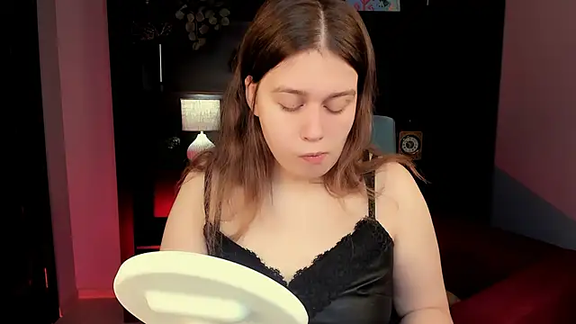 Snapshot of FioraMarmoris chatting on 02-04-26, 05:35 FioraMarmoris online show from 02-04-26, 05:35