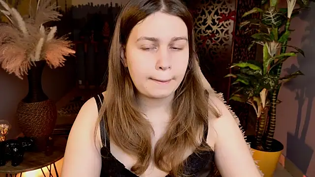 Snapshot of FioraMarmoris chatting on 02-19-26, 01:18 FioraMarmoris online show from 02-19-26, 01:18