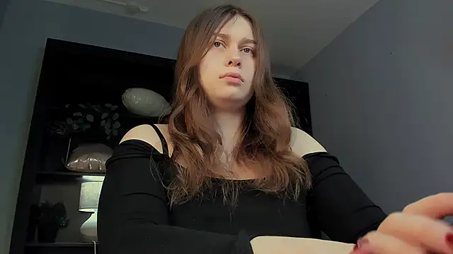 Snapshot of FioraMarmoris chatting on 02-25-26, 06:56 FioraMarmoris online show from 02-25-26, 06:56