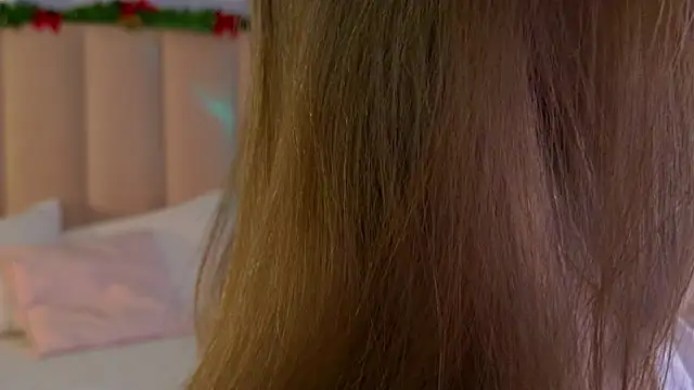 Eva Natsumi online show from 12-16-24, 05:27