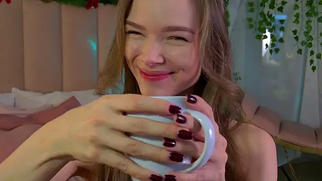 Eva Natsumi online show from 12-24-24, 06:22