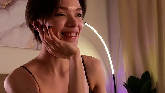 Eva Natsumi online show from 03-01-25, 01:40