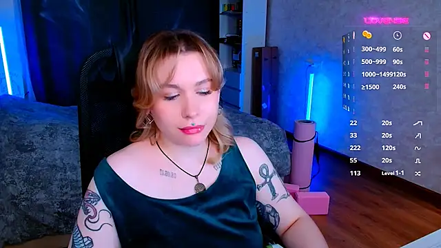 Snapshot of Blueberry-baby chatting on 12-06-24, 11:14 Blueberry-baby online show from 12-06-24, 11:14