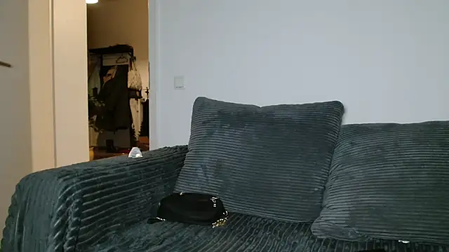 Jasmin-White online show from 10-21-25, 08:09