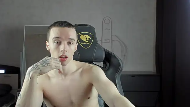 Snapshot of MasonWarholl chatting on 01-04-25, 05:37 MasonWarholl online show from 01-04-25, 05:37