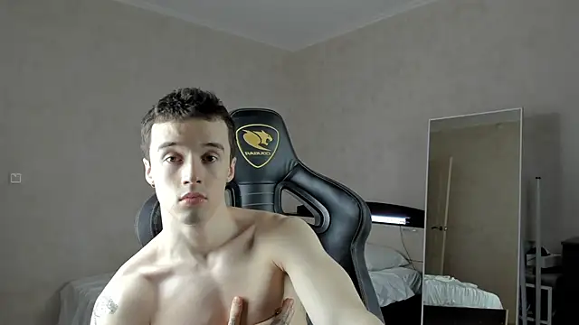 Snapshot of MasonWarholl chatting on 02-09-25, 05:43 MasonWarholl online show from 02-09-25, 05:43