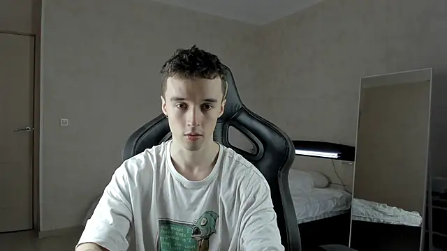 Snapshot of MasonWarholl chatting on 03-02-25, 03:05 MasonWarholl online show from 03-02-25, 03:05