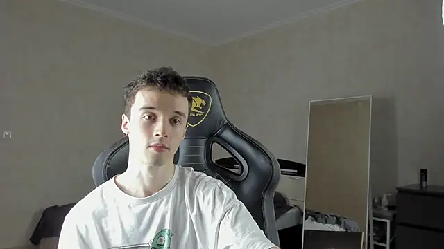 Snapshot of MasonWarholl chatting on 03-21-25, 01:13 MasonWarholl online show from 03-21-25, 01:13