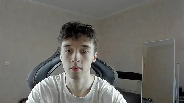 Snapshot of MasonWarholl chatting on 02-15-26, 02:58 MasonWarholl online show from 02-15-26, 02:58