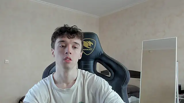 Snapshot of MasonWarholl chatting on 02-16-26, 11:50 MasonWarholl online show from 02-16-26, 11:50