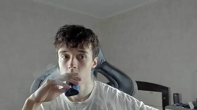 Snapshot of MasonWarholl chatting on 02-28-26, 10:44 MasonWarholl online show from 02-28-26, 10:44