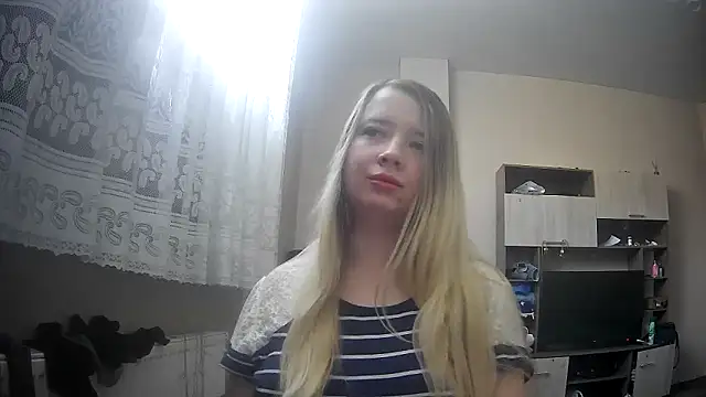 Snapshot of ViolaCandy chatting on 10-24-25, 05:59 ViolaCandy online show from 10-24-25, 05:59