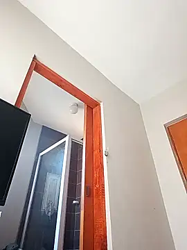 Snapshot of Mayo01_ chatting on 10-16-25, 05:08 Mayo01 online show from 10-16-25, 05:08